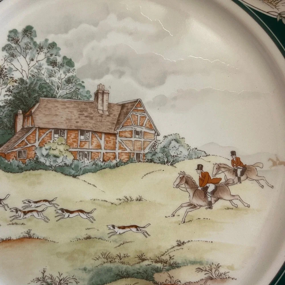 Keltcraft Noritake Ireland 9170 Pursuit Hunt Scene 10.5 Dinner Plate Green Rim